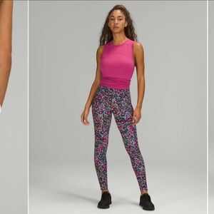Lululemon Base Pace High-Rise Tight 28" *Brushed
Floral Electric Multi